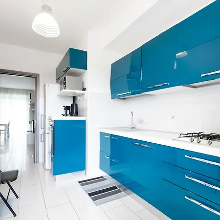 Bisceglie Mm Balcony King Apartment Milan Exterior photo