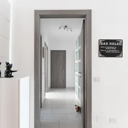 Bisceglie Mm Balcony King Apartment Milan Exterior photo